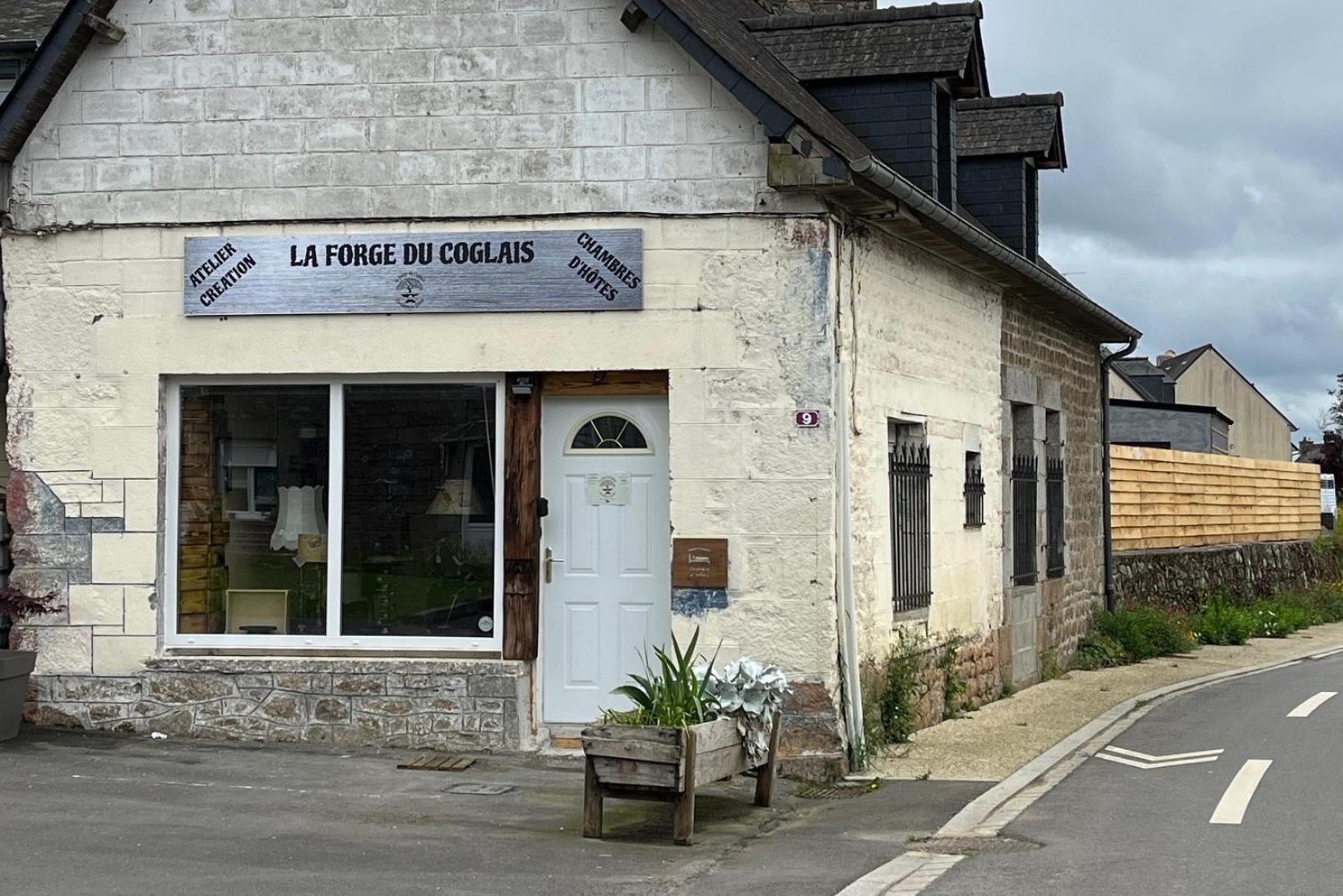 Chambres D'Hotes A La Forge Du Coglais La Selle-en-Cogles Bagian luar foto
